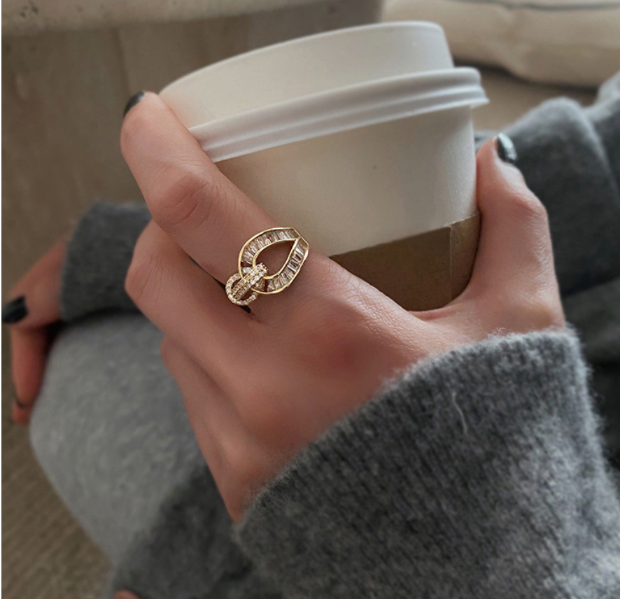 Cora Statement Ring